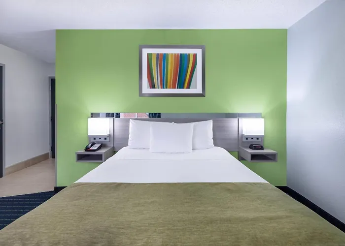 Microtel Inn By Wyndham Lake Norman