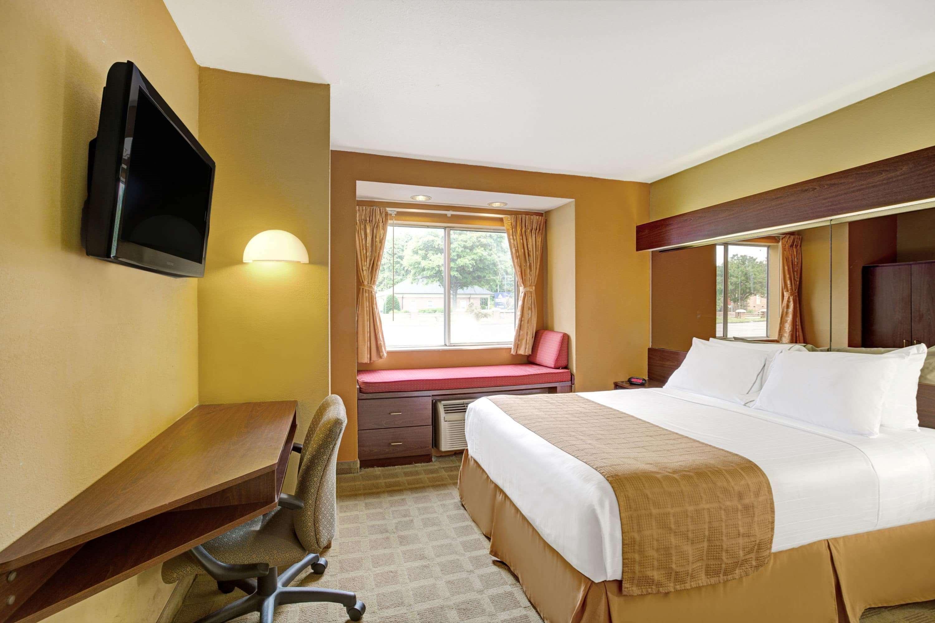 Hotel Microtel By Wyndham Norman Cornelius