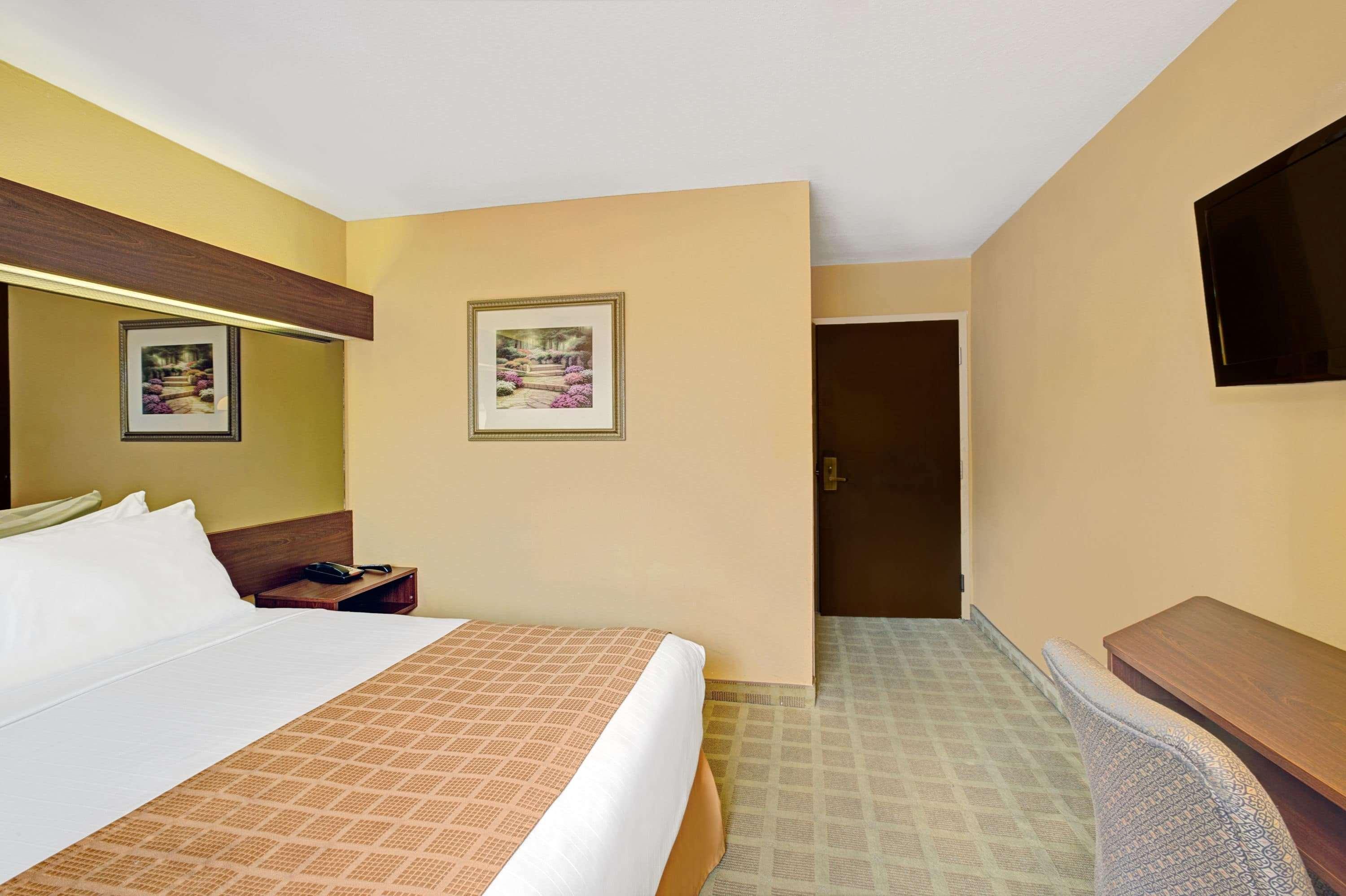 Hotel Microtel By Wyndham Norman Cornelius