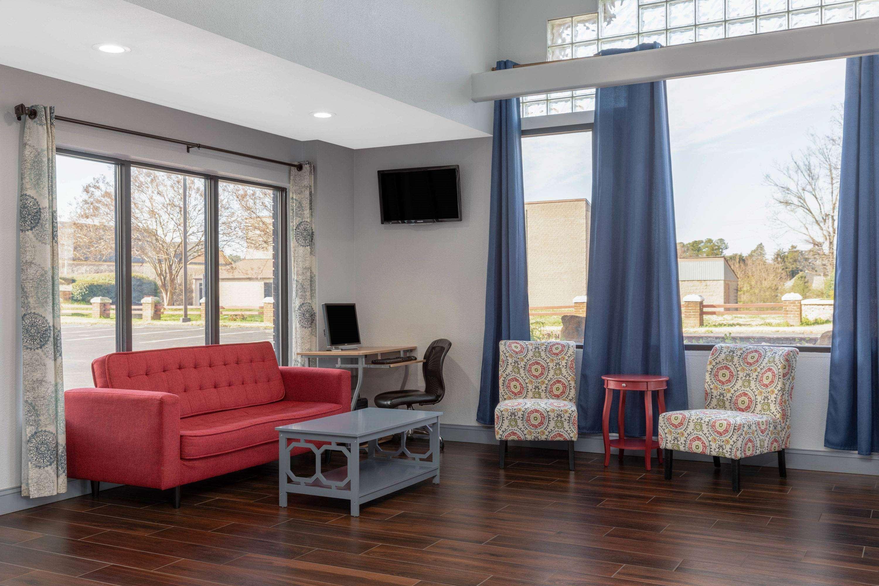 Hotel Microtel By Wyndham Norman Cornelius