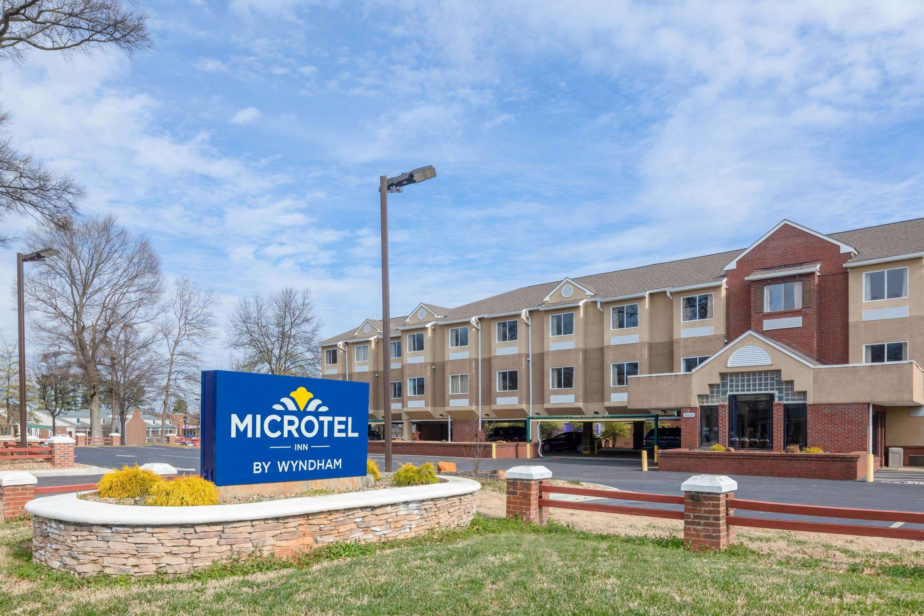 Microtel By Wyndham Norman Hotel 2*