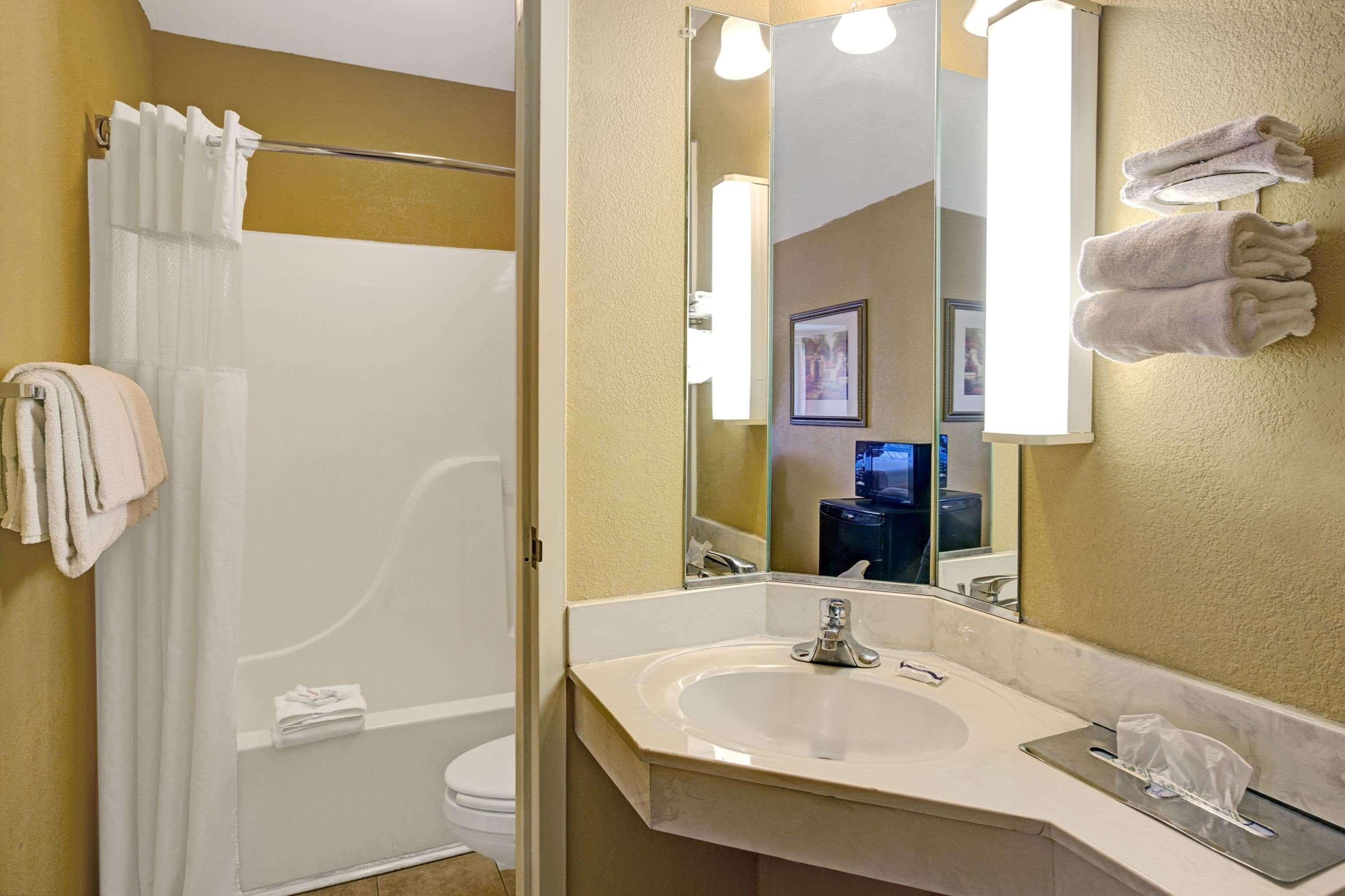 Microtel By Wyndham Norman 2* Cornelius