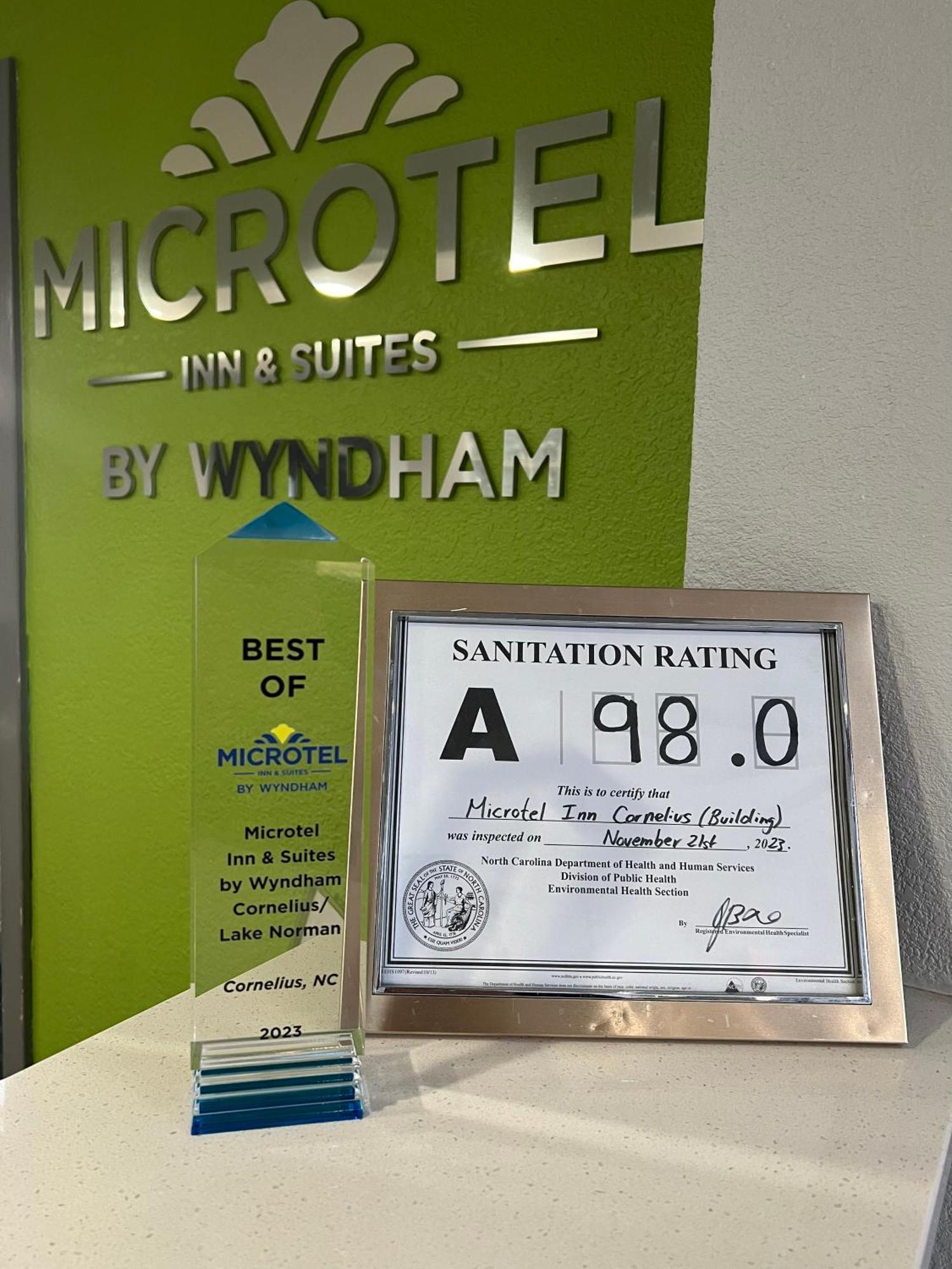 Microtel By Wyndham Norman 2*