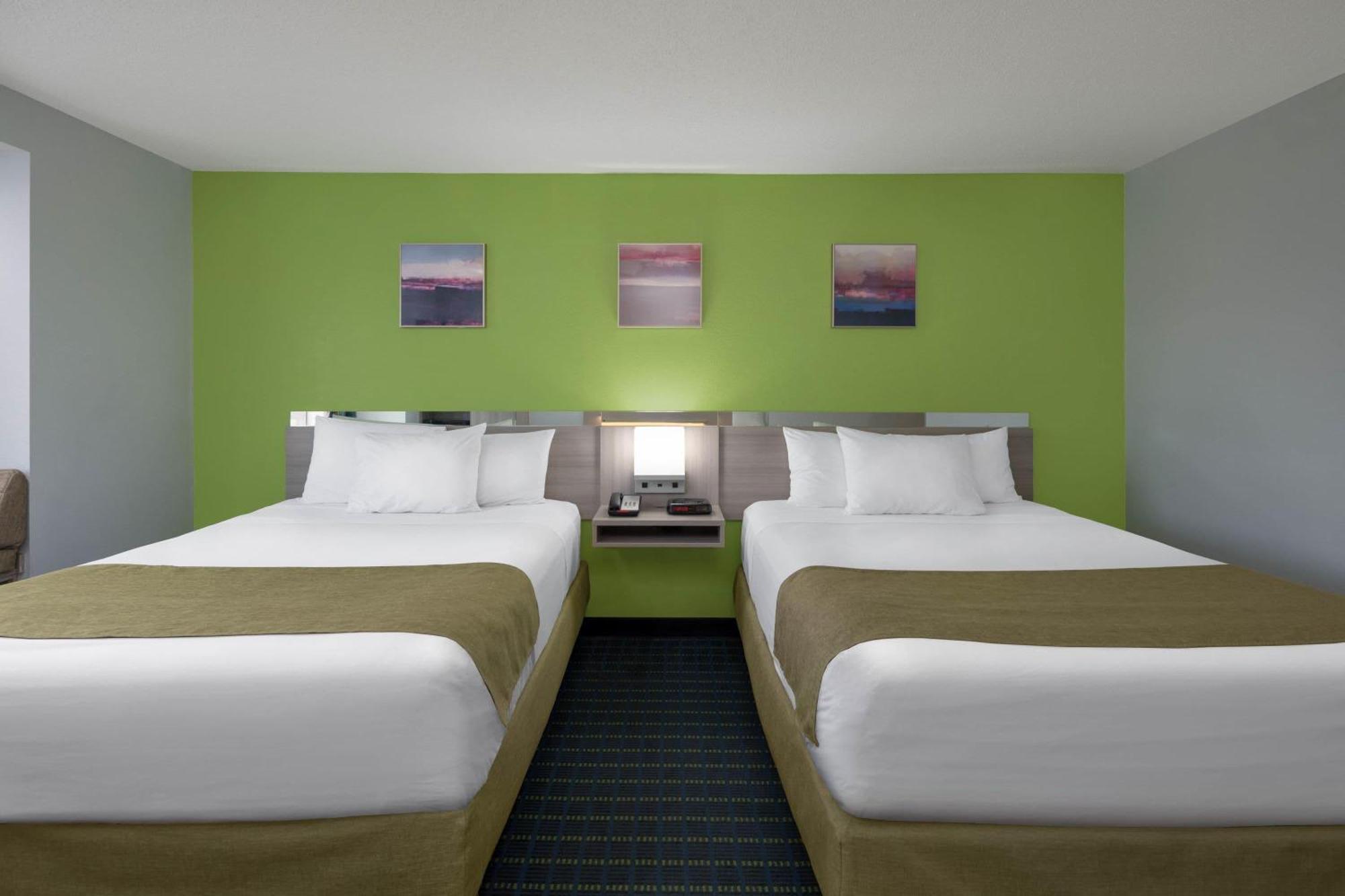 Microtel By Wyndham Norman