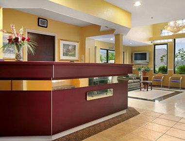 Microtel By Wyndham Norman Hotel
