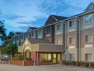 Microtel By Wyndham Norman Hotel Cornelius